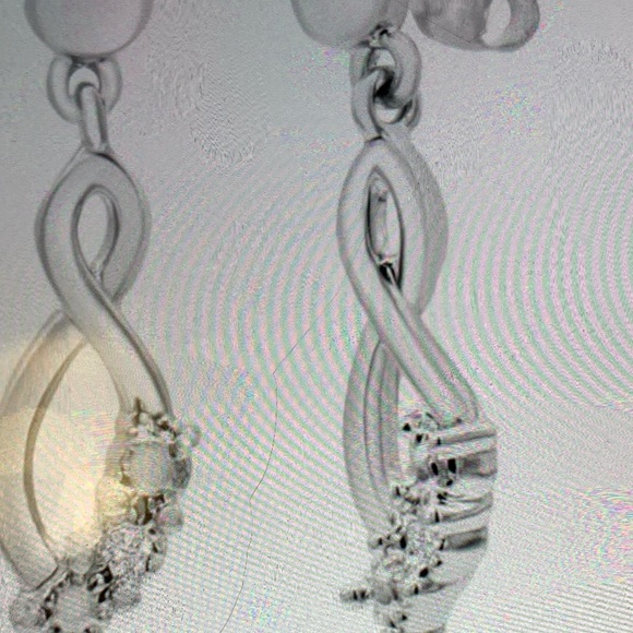 Earrings - Picture 2 of 5